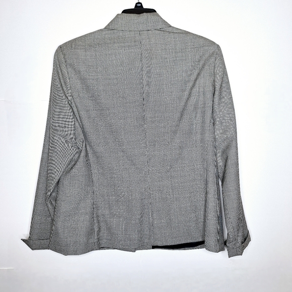 Austin Reed Brand "The Teed" 100% Worsted Wool blazer size 16. - Picture 2 of 7